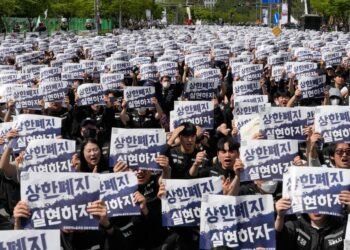 Samsung workers rally